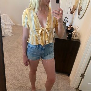 LA Hearts PacSun yellow crop top